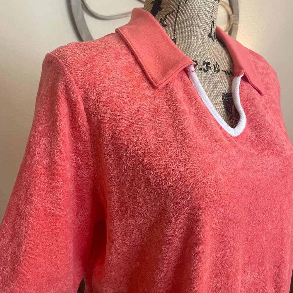 New D & Co. Beach Coral Orange French Terry Top - Picture 3 of 11